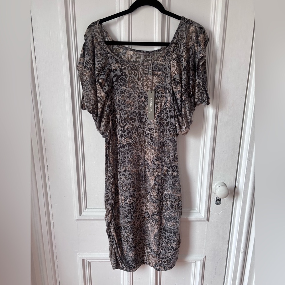 Women’s NWT Sheer Sandwich Bat Wing Sleeve Midi Dress Size Large